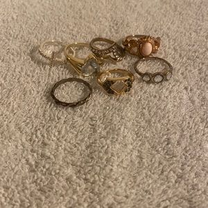 7 rings 5 gold 2 silver sizes 6-10